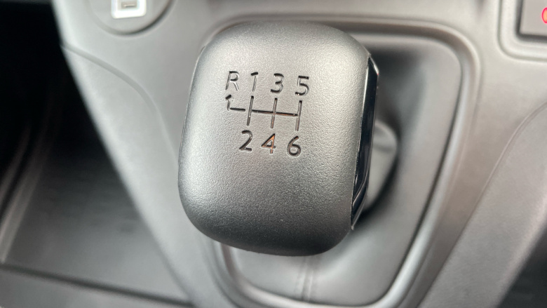 Vauxhall Combo Cargo Combo Diesel 1.5 Turbo D 100ps Pro H1 Van